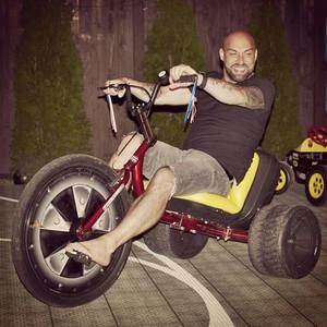 Meet your Posher, Levi